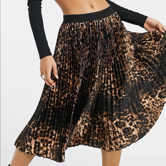 pleated Midi skirt in Leopard print - Picture 1 of 2